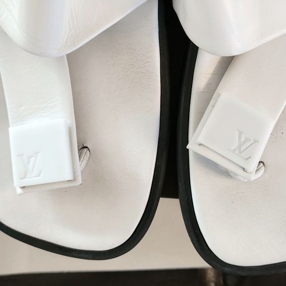 Louis Vuitton white leather slides US 7.5 | EU 37.5 vintage 2001 - Picture 7 of 12